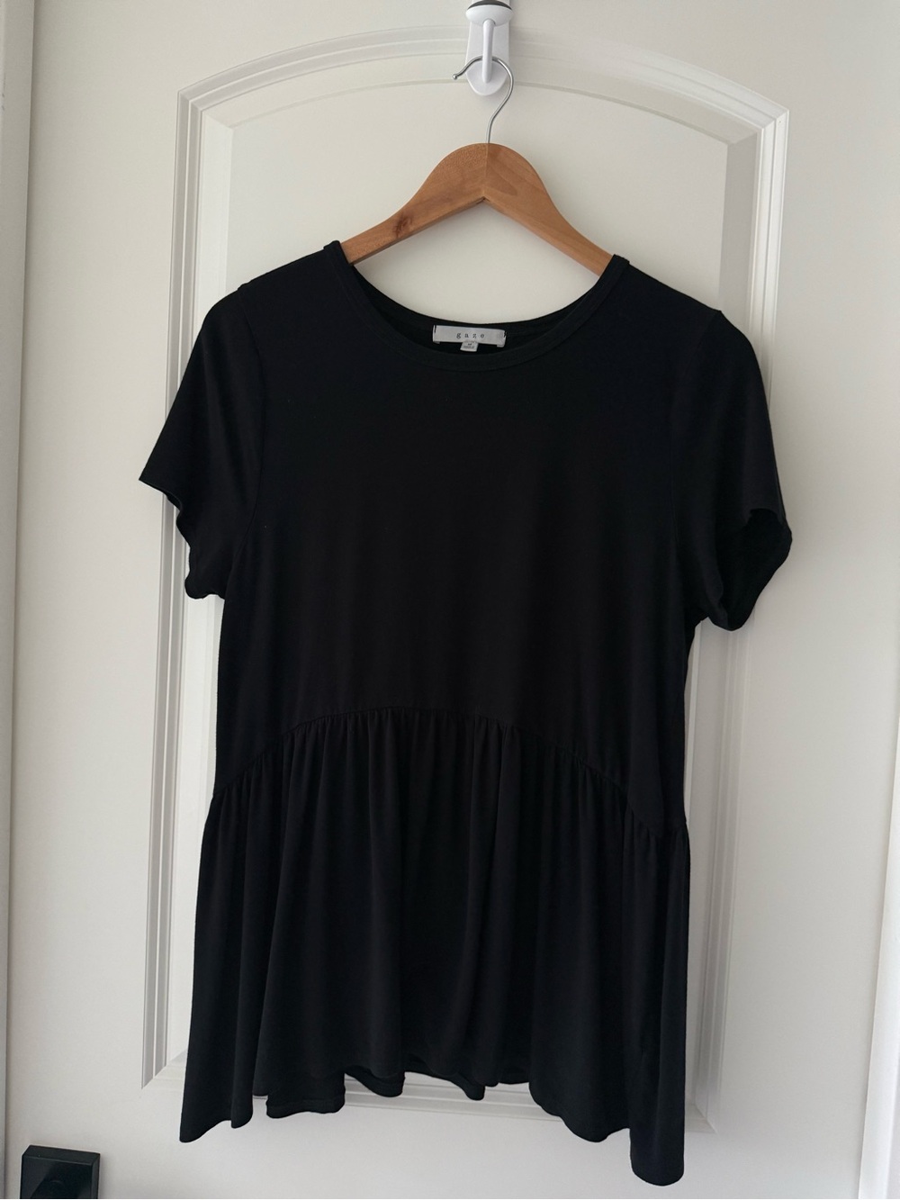 gaze Black Short-Sleeve Peplum Tunic
